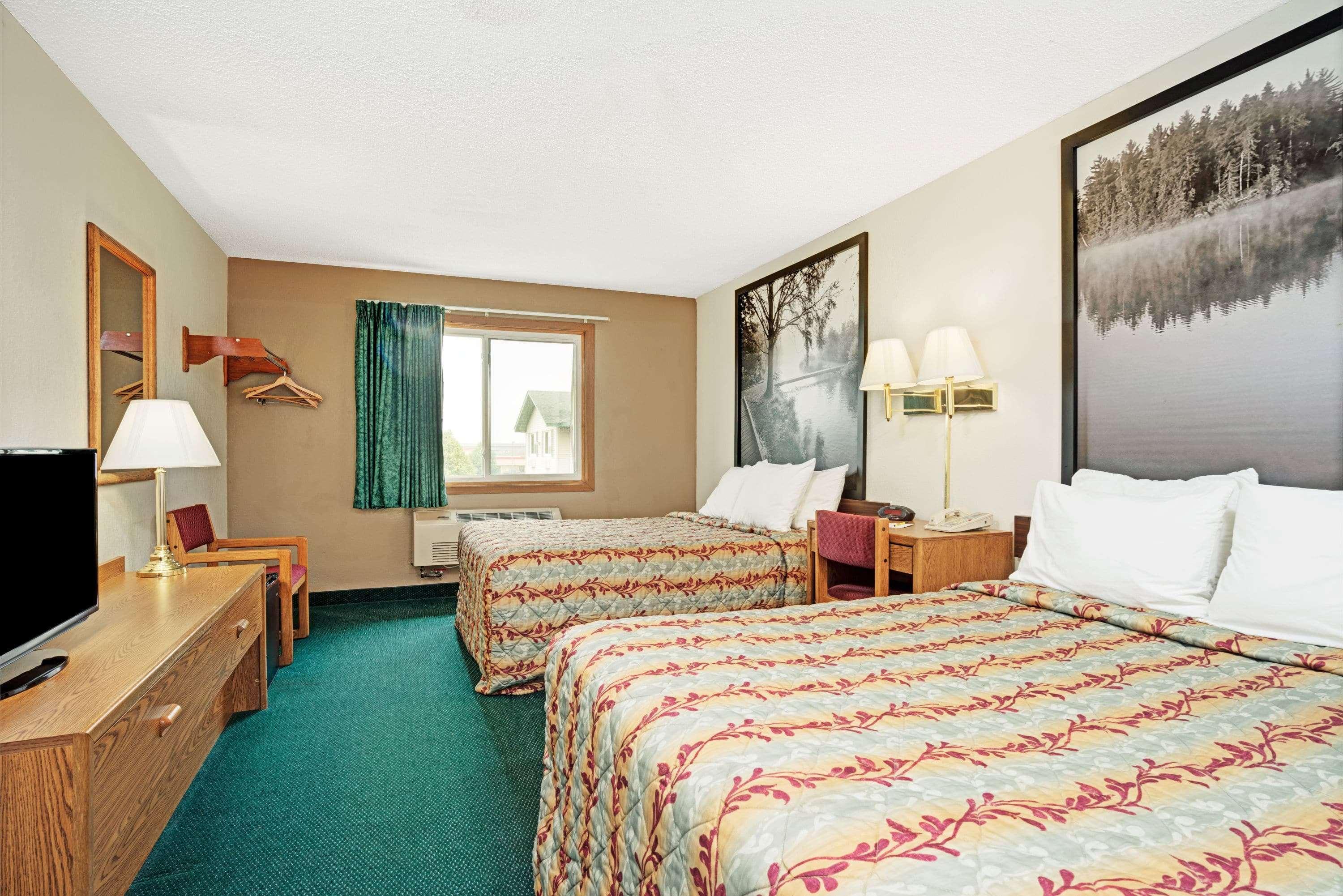 Super 8 By Wyndham Rogers Minnesota Bagian luar foto