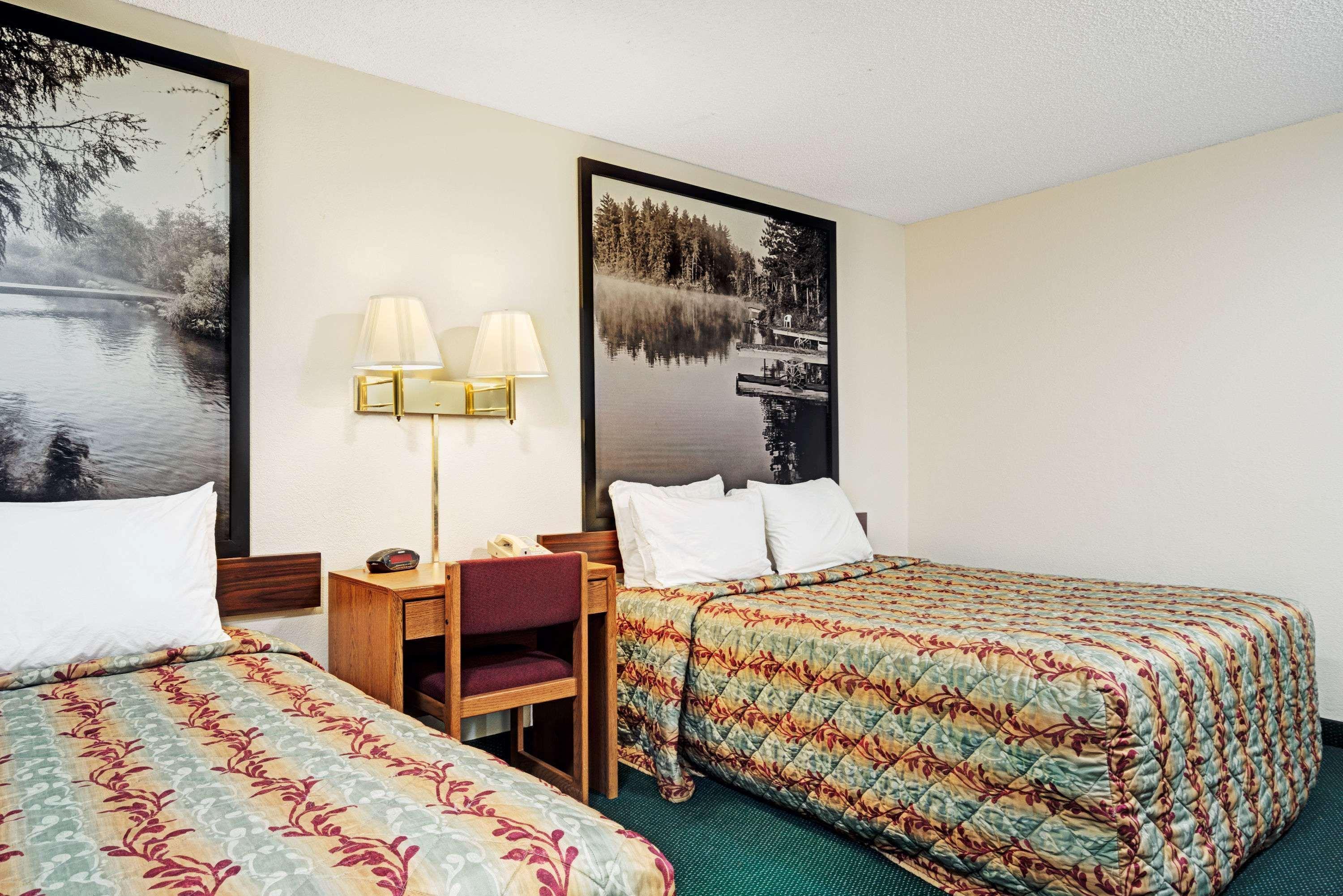 Super 8 By Wyndham Rogers Minnesota Bagian luar foto