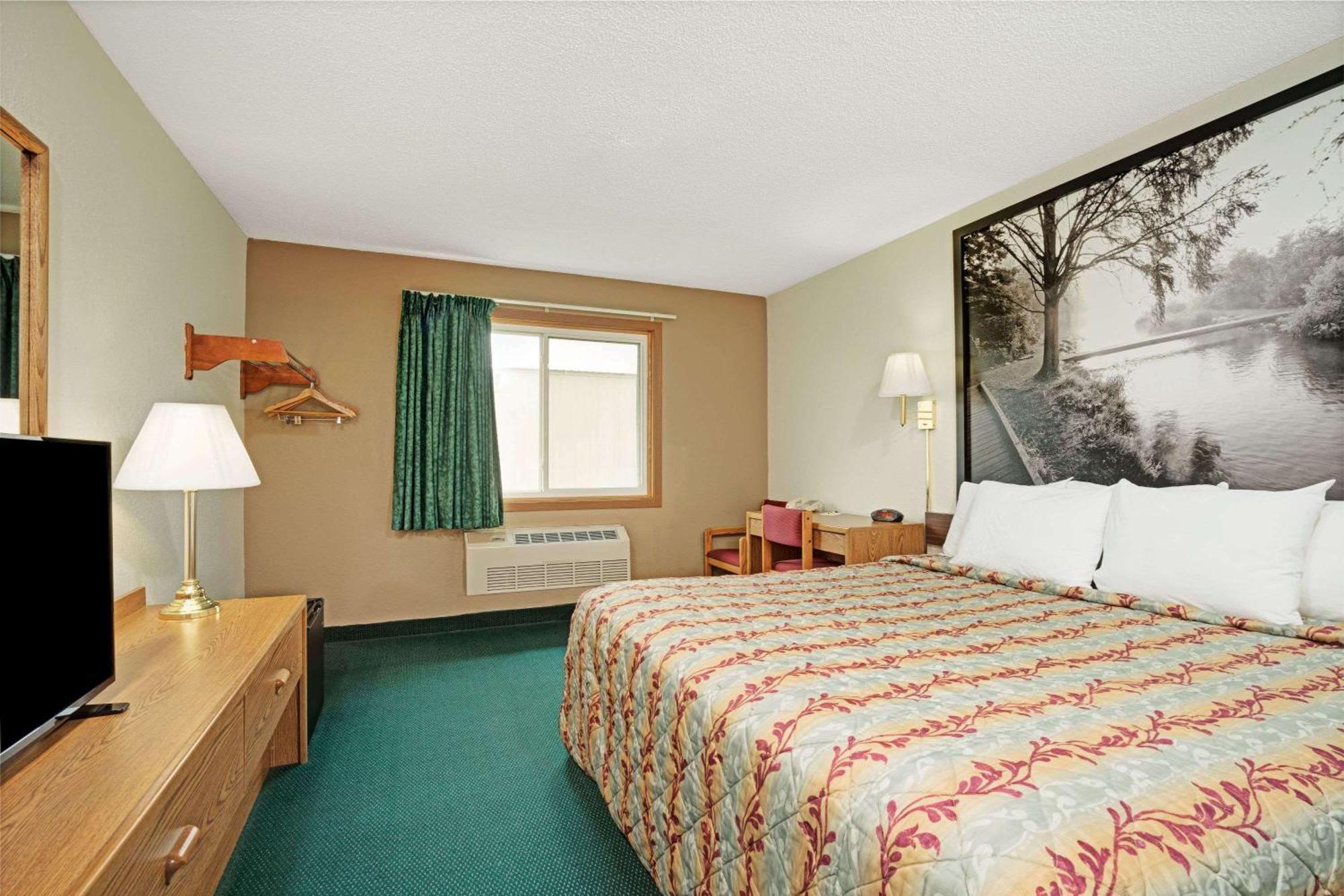 Super 8 By Wyndham Rogers Minnesota Bagian luar foto
